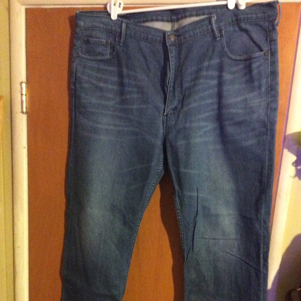 Levi’s 569 jeans